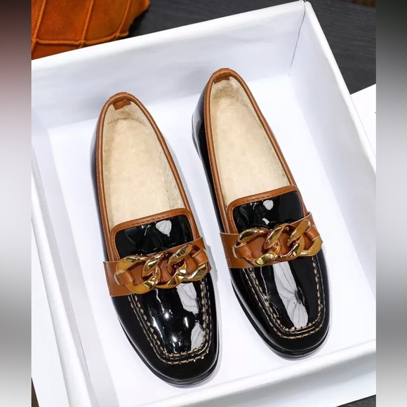Shoes - Black Chain Detail Loafers Faux Fur Lined  Square Toe Flat EUC Size 9